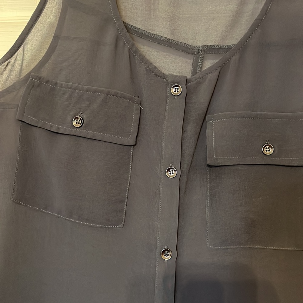 High-Low Sheer Tank - Picture 4 of 5